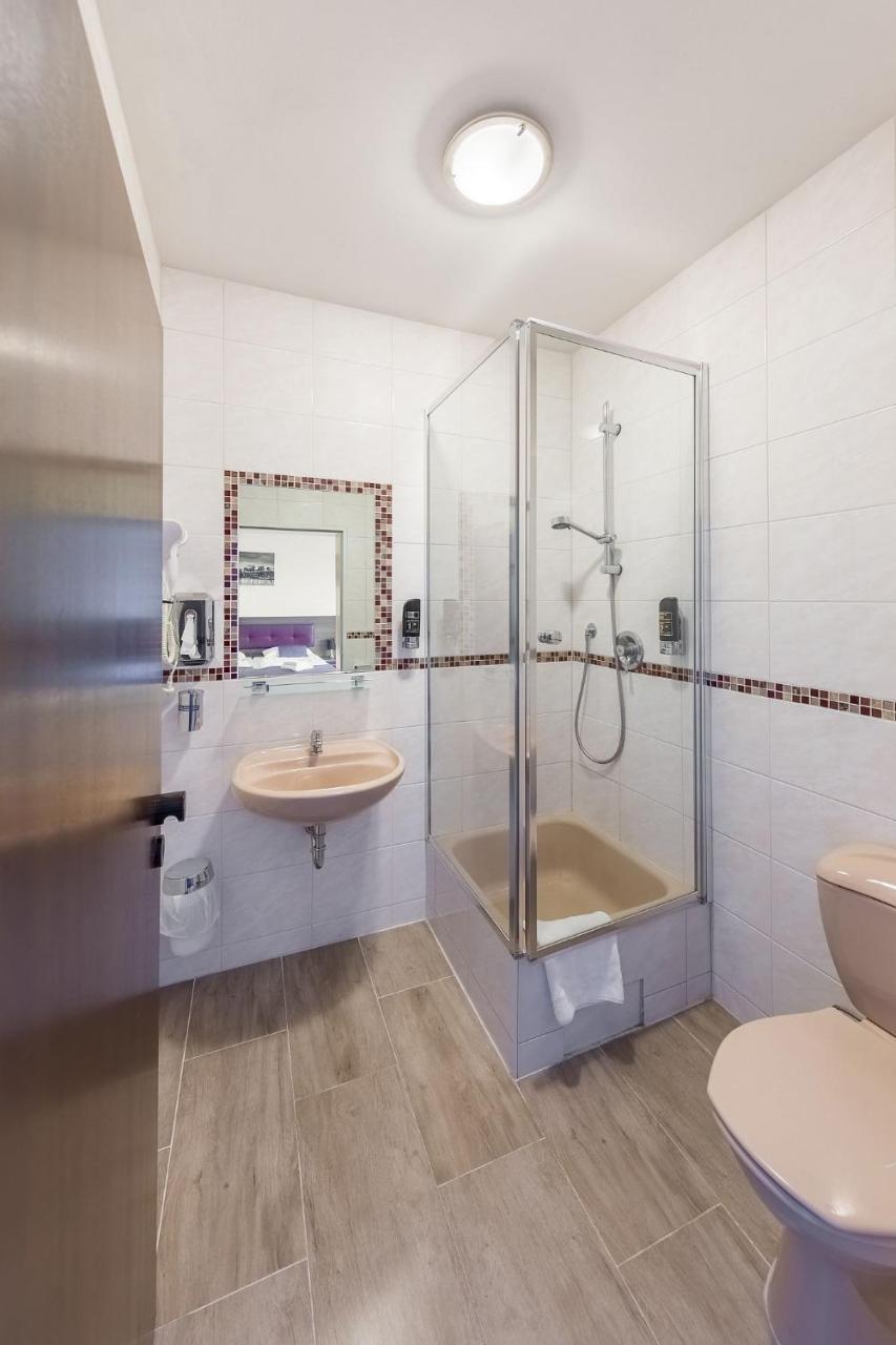 Hotel Klein Frankfurt Frankfurt am Main ภายนอก รูปภาพ